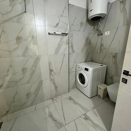 Apartment Desa Radhimë