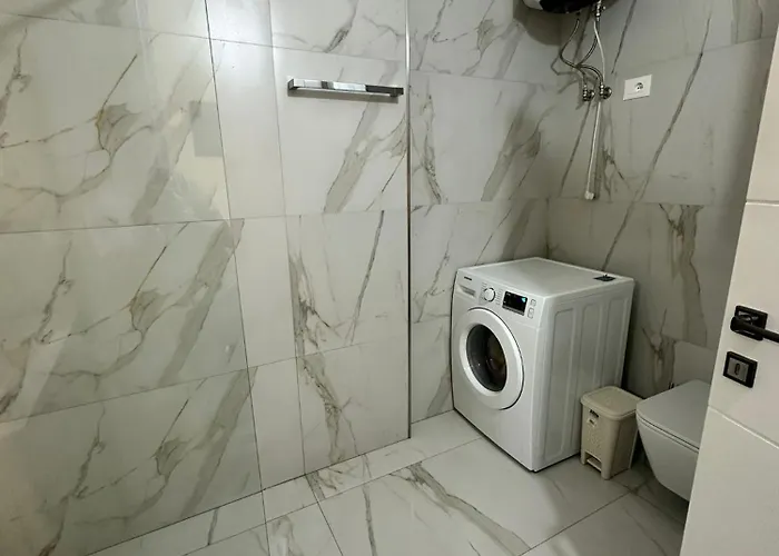 Apartmán Desa Radhimë